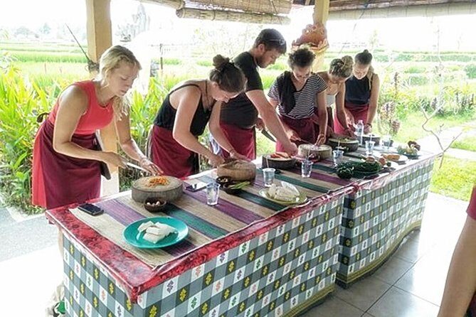 Bali Cooking Class and Ubud Sightseeing Tour - Key Points