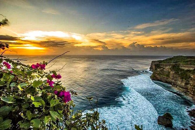 Bali Half Day Tour - Uluwatu Temple Sunset, Kecak Fire Dance, Jimbaran Dinner - First Stop: Uluwatu Temple
