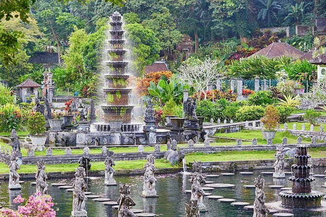 Bali Instagram Tour: Lempuyang Temple, Tirta Gangga and Tukad Cepung Waterfall - An In-Depth Look at the Tour Experience