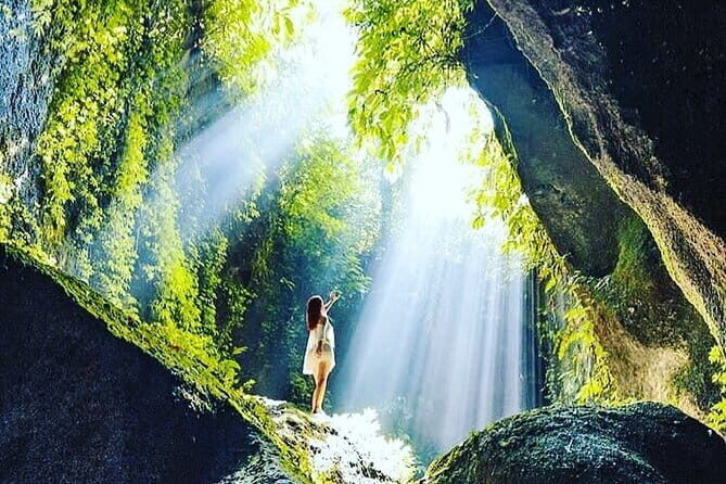BALI INSTAGRAM TOURS; Heaven Gate, Tirta Gangga, Tukad Cepung waterfall - An In-Depth Look at the Itinerary