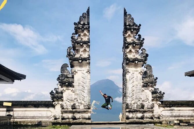 BALI INSTAGRAM TOURS; Heaven Gate, Tirta Gangga, Tukad Cepung waterfall - The Experience on the Ground