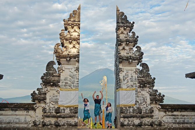 Bali : Lempuyang Gate Heaven,Tirtagangga & Tibumana Waterfall - Practical Details and What to Expect