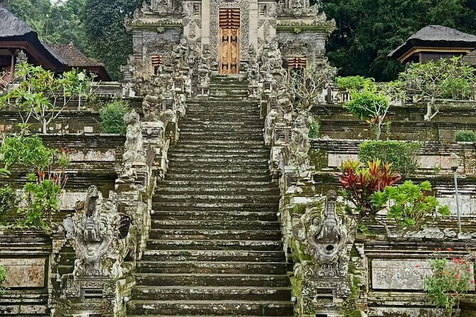 Bali Private Mystic Death Tour In Trunyan - Exploring the Kehen Temple: The Fire of the Gods