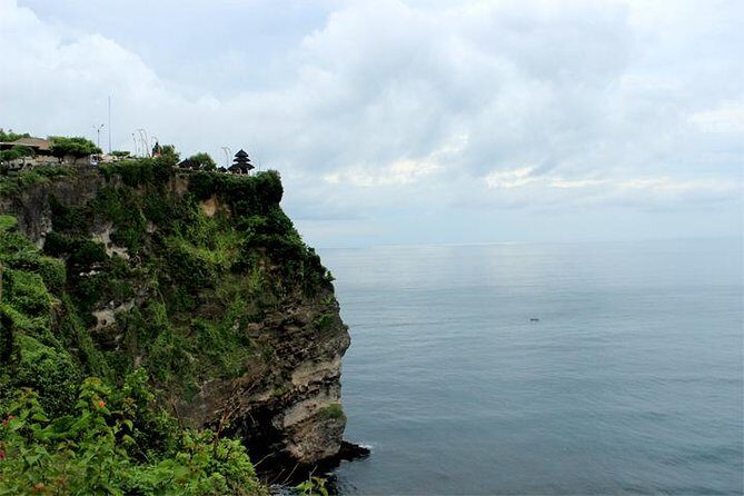 Bali Sunset: Uluwatu Temple, Kecak Dance and Jimbaran - An In-Depth Look at the Bali Sunset Tour
