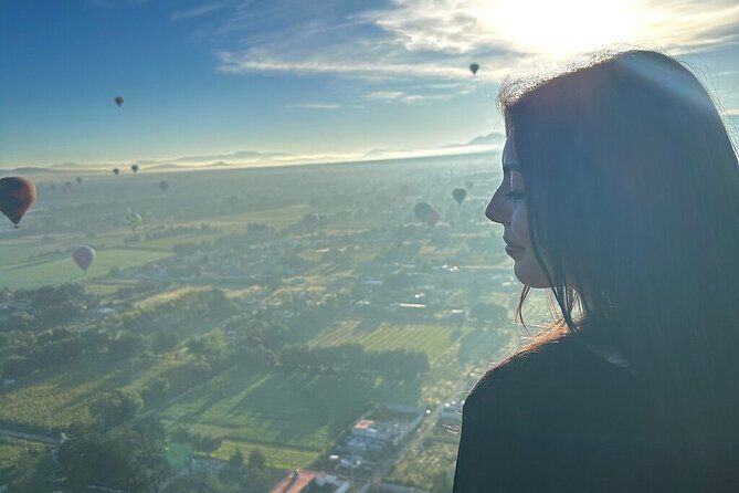 Balloon flight + Breakfast in cave + Pyramids + Pick up CDMX. - Key Points