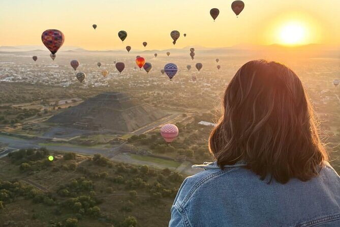 Balloon flight / Breakfast in the cave / CDMX pick-up + Pyramids - An Authentic Adventure: Hot Air Balloon, Pyramids, and Mexican Flavors