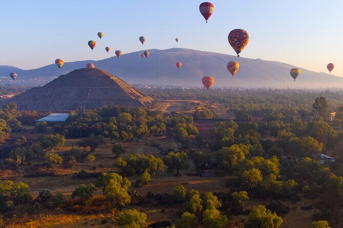 Balloon flight + pick up in CDMX + Breakfast in Cave + Teotihuacan - The Itinerary in Detail