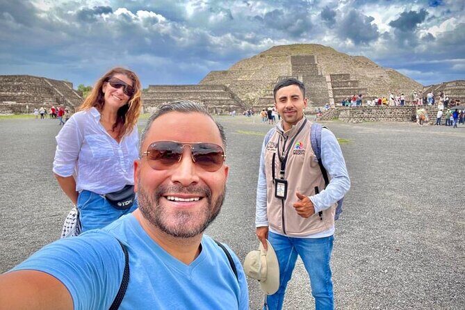 Balloon flight with pyramids tour and transportation from Mexico City - A Detailed Look at the Experience