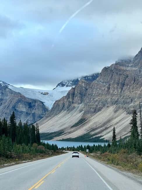 Banff and Jasper National Parks: Tour with Transport - The Drive Along Icefields Parkway