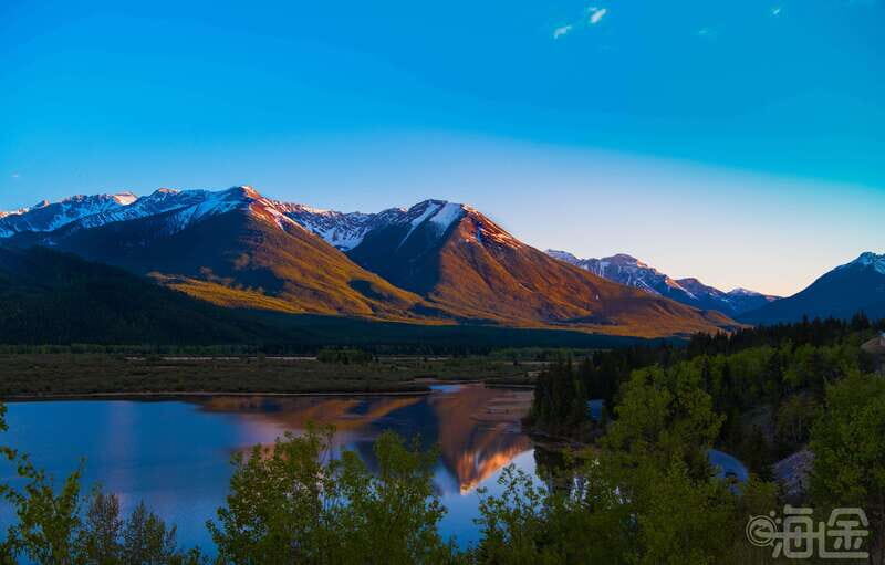 Banff/Canmore/Calgary: Moraine Lake and Lake Louise Guided - Who Might Consider Other Options?