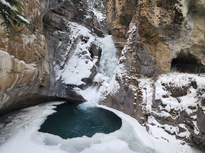 Banff/Canmore: Johnston Canyon & Marble Canyon - Transportation and Group Size