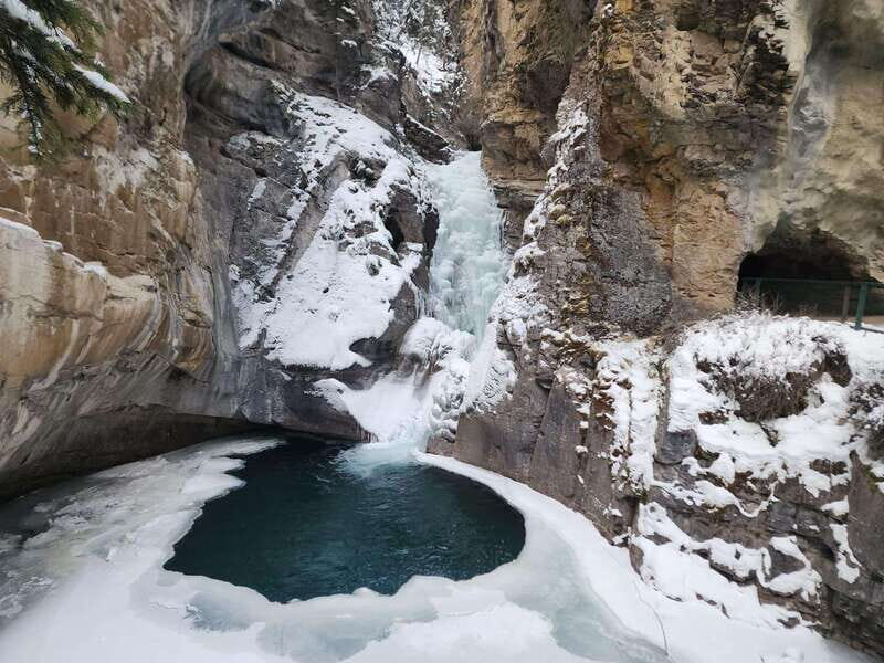 Banff/Canmore: Lake Louise & Johnston Canyon - FAQs
