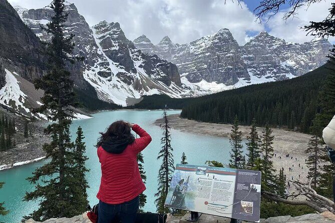Banff/Canmore: Moraine Lake and Lake Louise Shuttle-90m each lake - Exploring the Itinerary: What You Can Expect