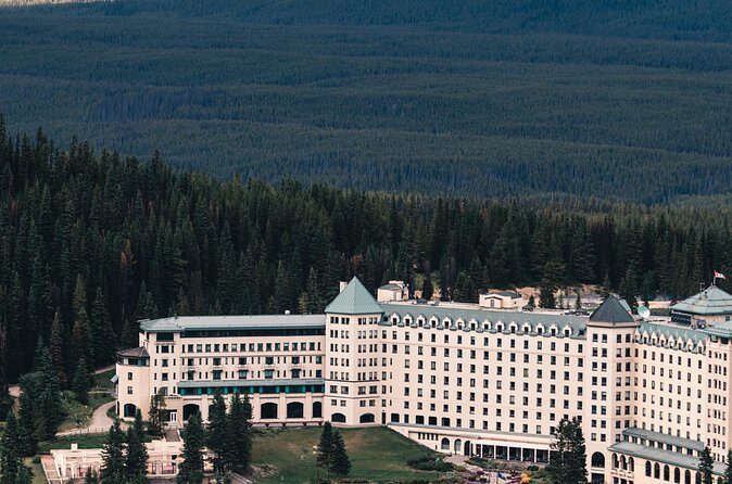 Banff/Canmore: Moraine Lake and Lake Louise Shuttle-90m each lake - FAQs