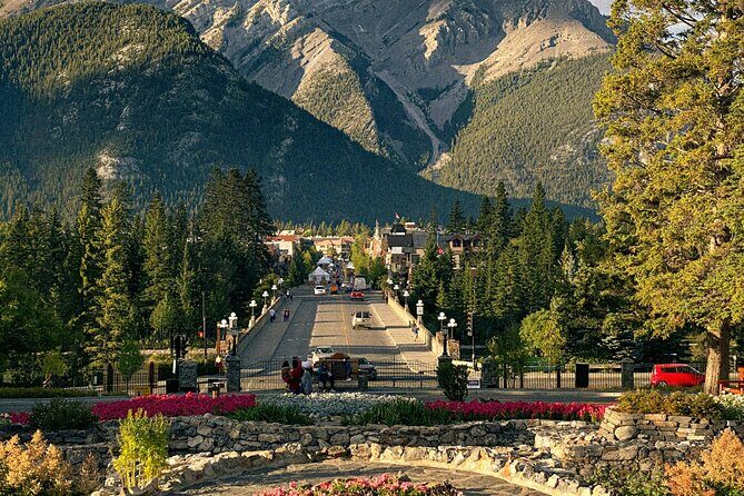 Banff Gondola Upper Hot Springs & Top 3 Lakes Tour from Calgary - FAQs