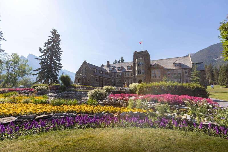 Banff: History Tour with Private Group Museum Tours + Entry - Key Points