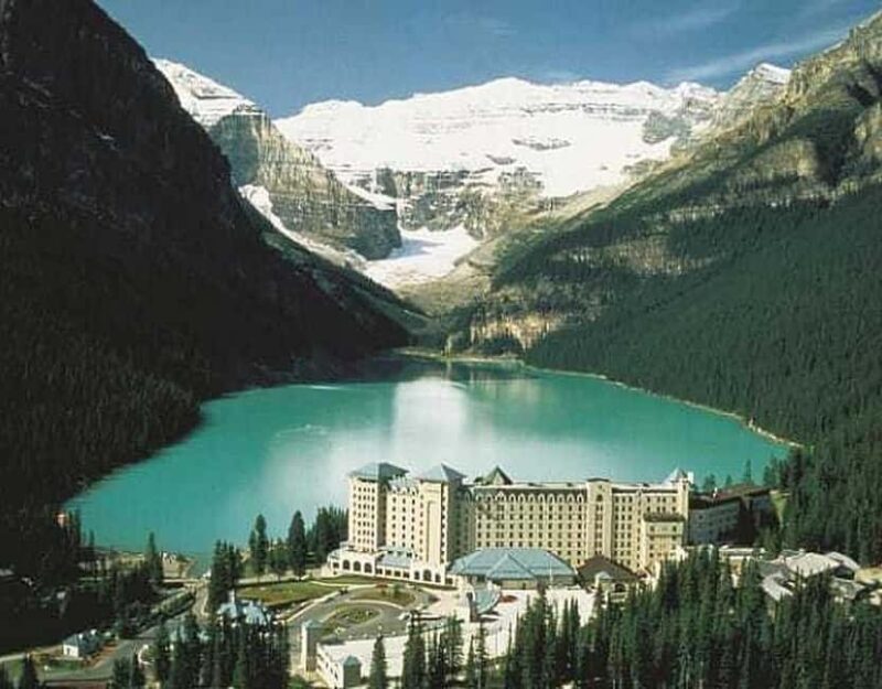 Banff : Lake Louise, Moraine, Emerald & Johnston Canyon tour - The Itinerary: What to Expect from Start to Finish
