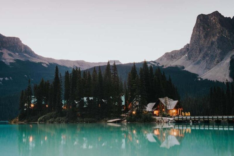 Banff : Lake Louise, Moraine, Emerald & Johnston Canyon tour - Practical Considerations: What to Know Before Booking