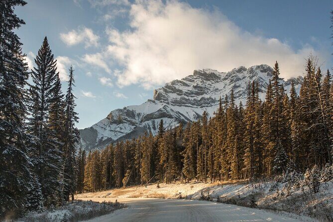 Banff Lake Louise Moraine & Emerald Lake Tour - FAQ