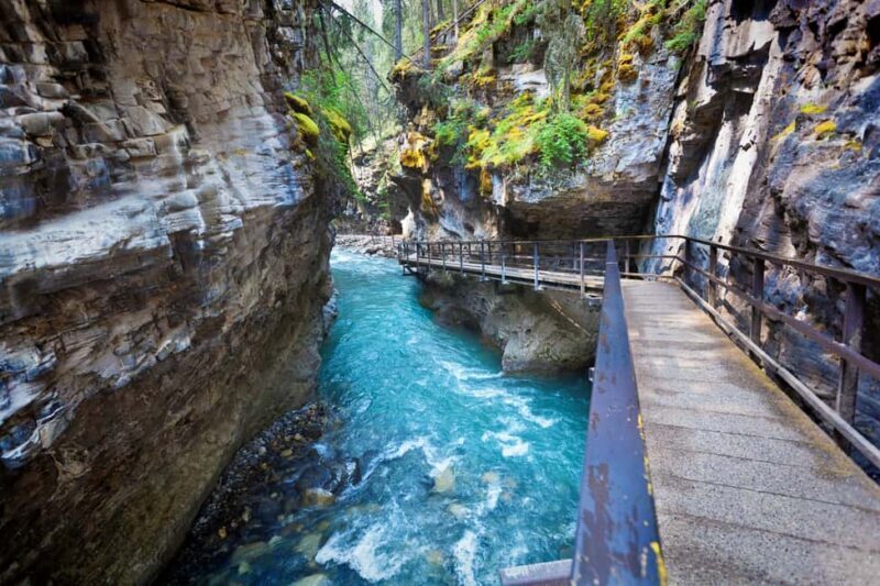 Banff: Lake Louise,Emerald & Johnston Canyon+5More - An In-Depth Look at the Itinerary