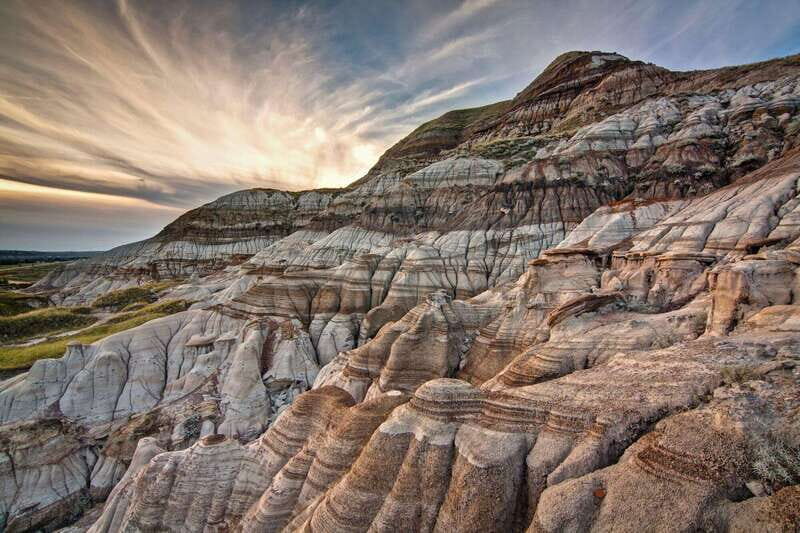 Banff: Private Badlands Tour with Royal Tyrrell Museum - Key Points