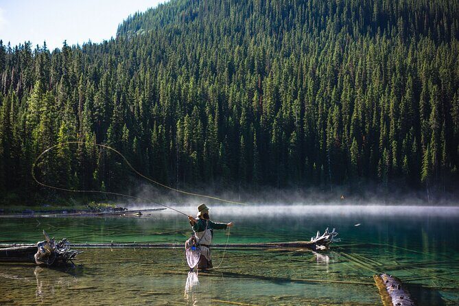 Banff: Private Guided Nature Walk - 2H - Authenticity and Connection