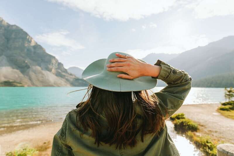Banff: Sightseeing, Lake Minnewanka Cruise and Banff Gondola - Cultural and Geological Insights
