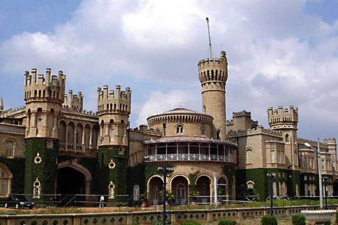 Bangalore city tour with a guide in private car and lunch - Key Points