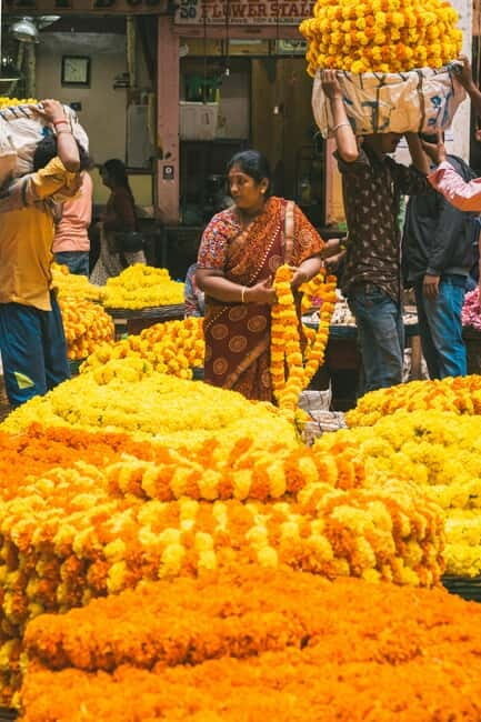Bangalore Morning Soul Tour: Flower Market, Lalbagh & ISKCON - Authentic Encounters Beyond the Guidebook