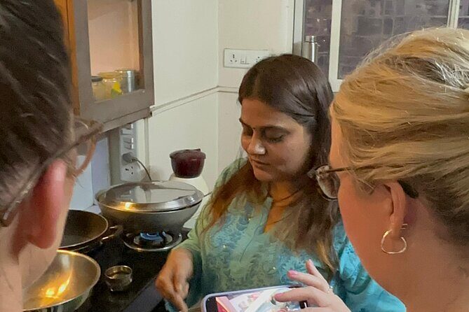 Bangalore: Traditional Cooking Classes & Dinner with Chef Family - Key Points