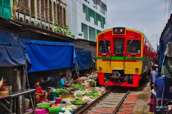 Bangkok: 2 Temple Tour (Golden Buddha & Mini Reclining Buddha) - Who Should Consider This Tour?