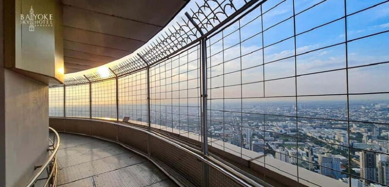 Bangkok: Baiyoke Sky Hotel Observatory Entry Ticket & Drink - Entering the Baiyoke Sky Hotel