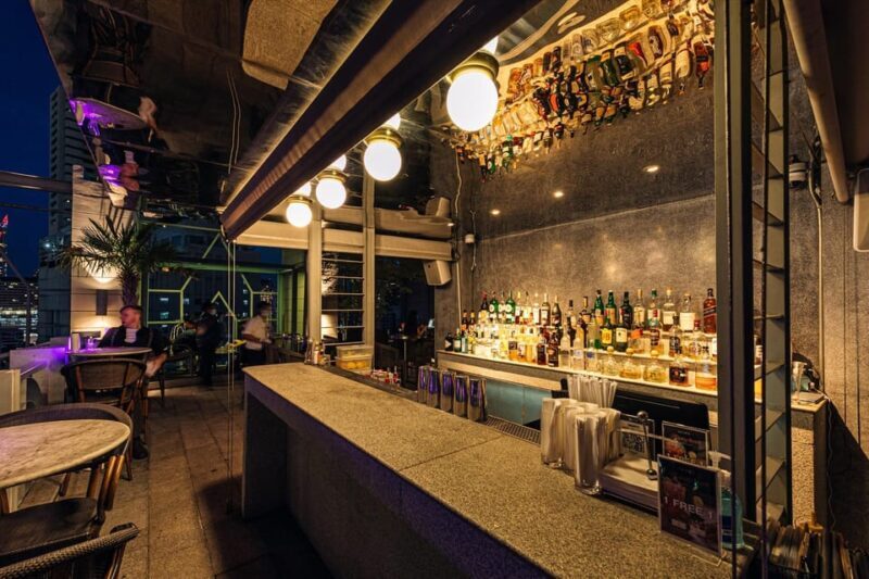 Bangkok: Barracuda Rooftop Bar Akara Hotel - What Reviewers Say