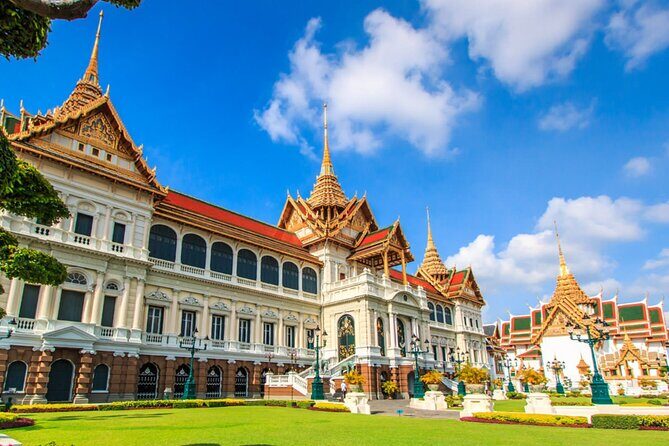 Bangkok Best Two Temples Emerald & Reclining Buddha + GrandPalace - Key Points