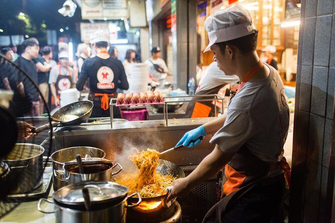 Bangkok by Night: Temples, Markets and Food Tuk-Tuk Tour - FAQ