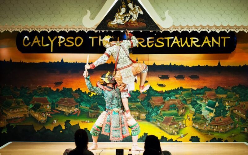 Bangkok: Calypso with Thai Classical Dance - The Performance: Thai Classical Dance