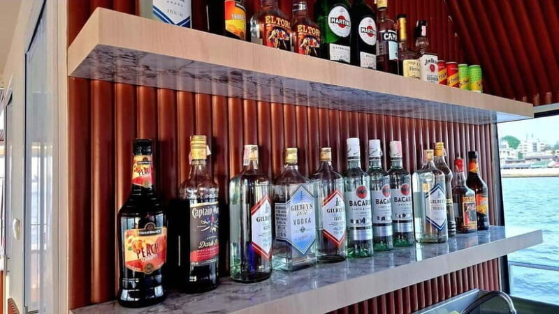 Bangkok : Chaophraya Booze Cruise  Drinks Onboard - Value for Money