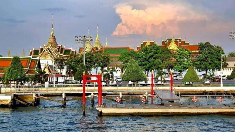 Bangkok : Chaophraya Booze Cruise  Drinks Onboard - Who Should Consider This Cruise?