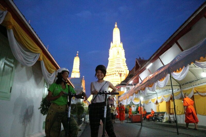 Bangkok: E-Scooter Night Tour with Local Street Food - Key Points