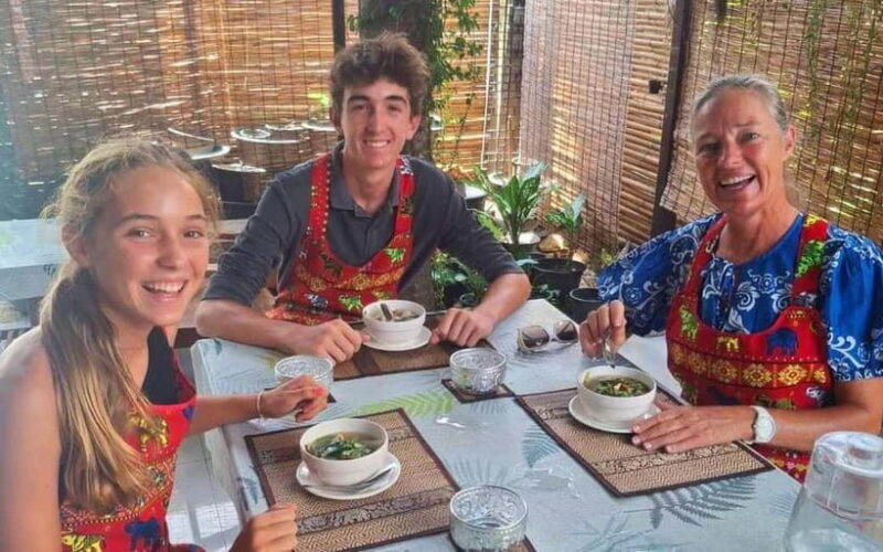 Bangkok: Favourite Thai Flavors Cooking Class by Smart Cook - Key Points