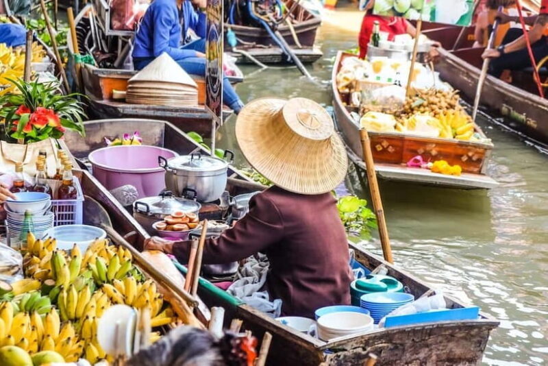 Bangkok: Floating Market, Phra Pathom Pagoda & Cafes Tour - A Detailed Look at Your Day in Central Thailand