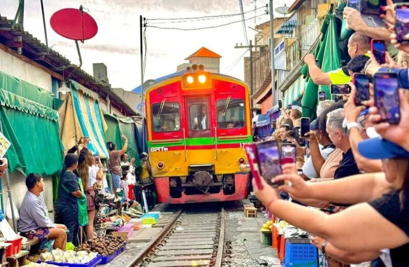 Bangkok: Floating Market & Railway Market with Hotel Pick Up - Analyzing Value and What Makes This Tour Stand Out