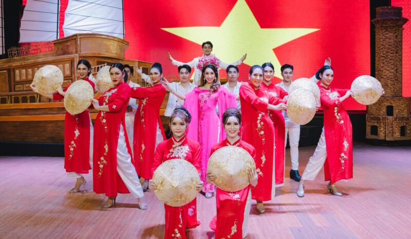 Bangkok: Golden Dome Cabaret Show Entry Ticket - Why This Show Stands Out