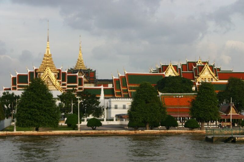 Bangkok: Grand palace and Iconic temple Half-Day Private - Key Points