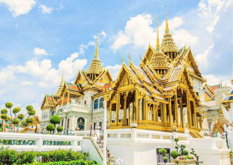 Bangkok: Grand Palace & Emerald Buddha Entry with Audioguide - The Experience: What to Expect When Visiting the Grand Palace & Emerald Buddha