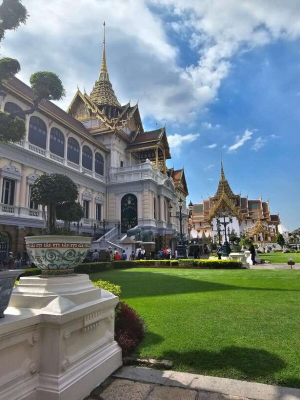 Bangkok : History Temples Markets and Food Tasting - Key Points