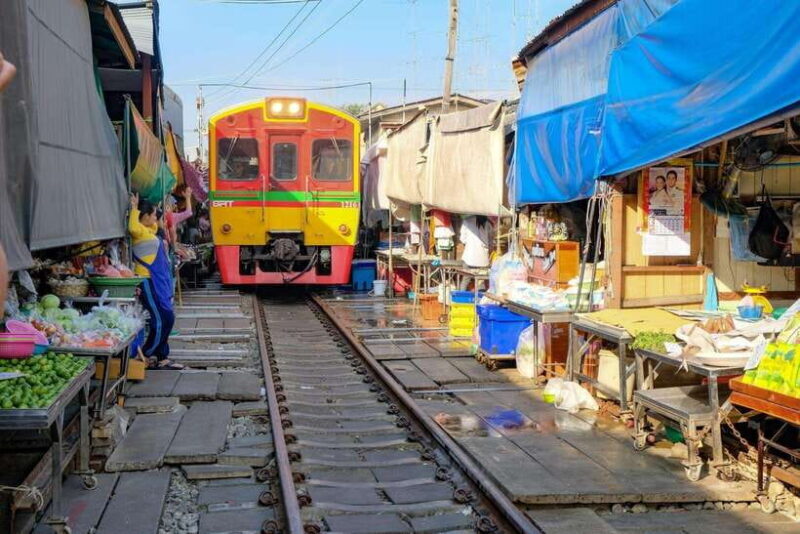 Bangkok: Join In tour to Train Market & floating Market - An Inside Look at the Itinerary