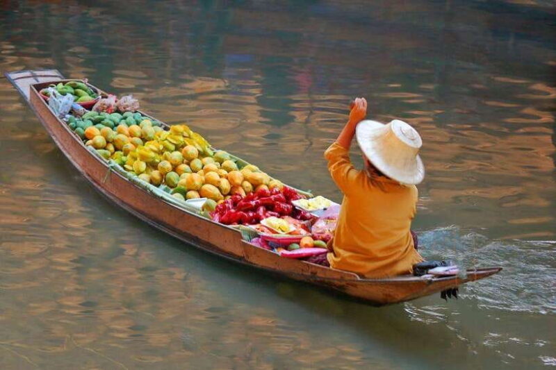 Bangkok: Join In tour to Train Market & floating Market - The Experience and What You Can Expect
