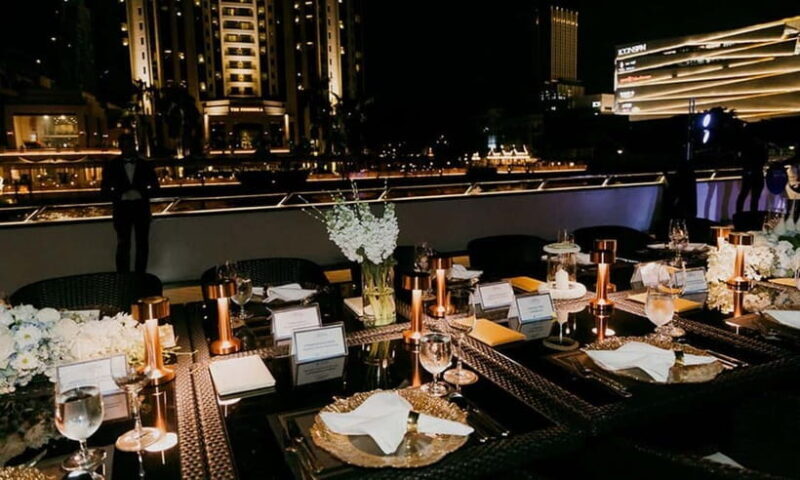 Bangkok: Luxury Dinner Cruise on Chao Phraya River - Who Should Consider This?