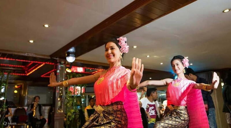 Bangkok: Luxury White Dinner Cruise Free Flow Beer and Wine - Who Should Consider This Experience?